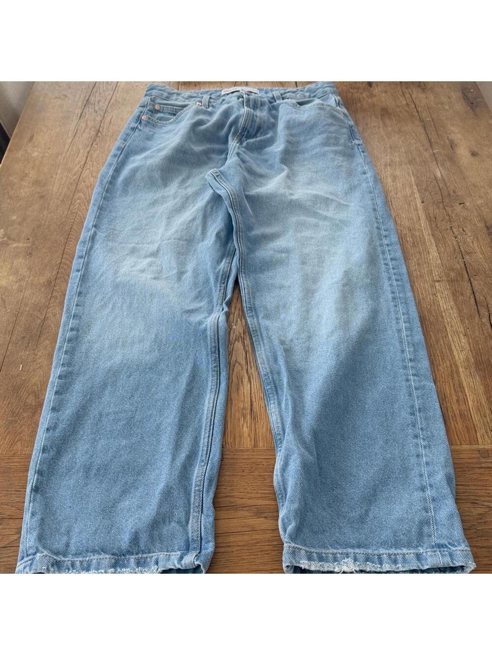 Bershka mom jeans Hight Waist size 31